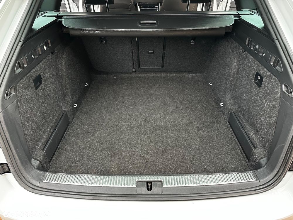 Skoda Superb 2.0 TDI SCR Sportline DSG - 12