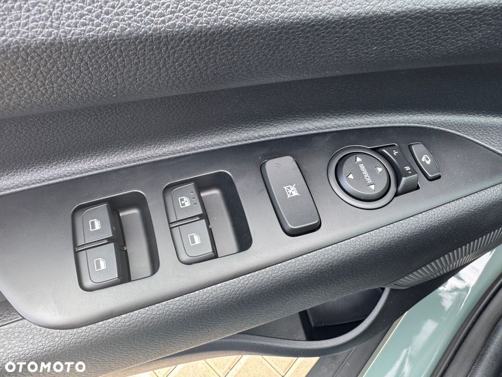 Kia Stonic - 25
