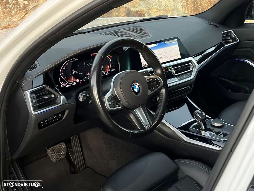 BMW 320 d Pack Desportivo M Auto - 16
