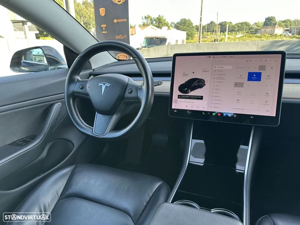 Tesla Model 3 - 27