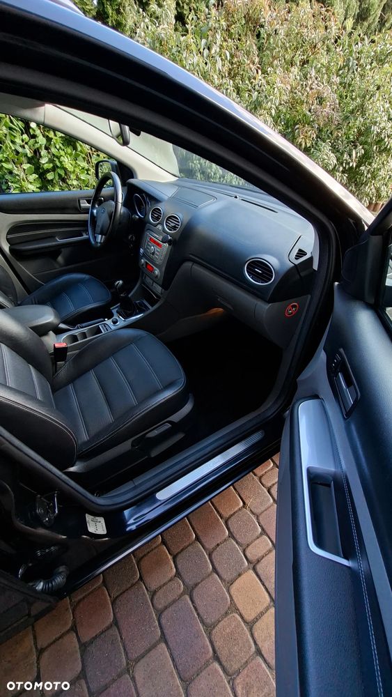 Ford Focus 1.6 16V Titanium - 16