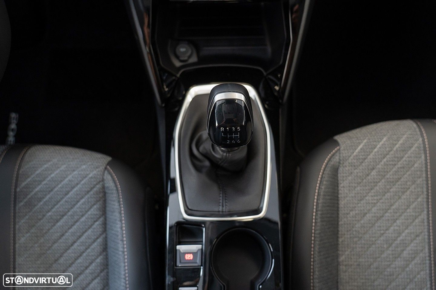 Peugeot 208 1.2 PureTech Allure - 43