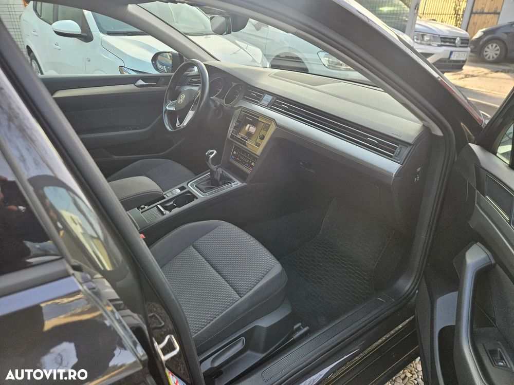 Volkswagen Passat Variant 2.0 TDI SCR Advance - 21