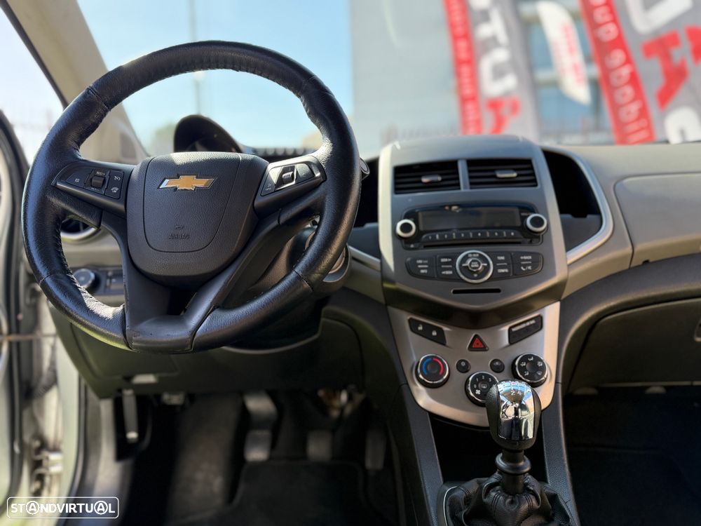 Chevrolet Aveo 1.3 VCDi LTZ - 18