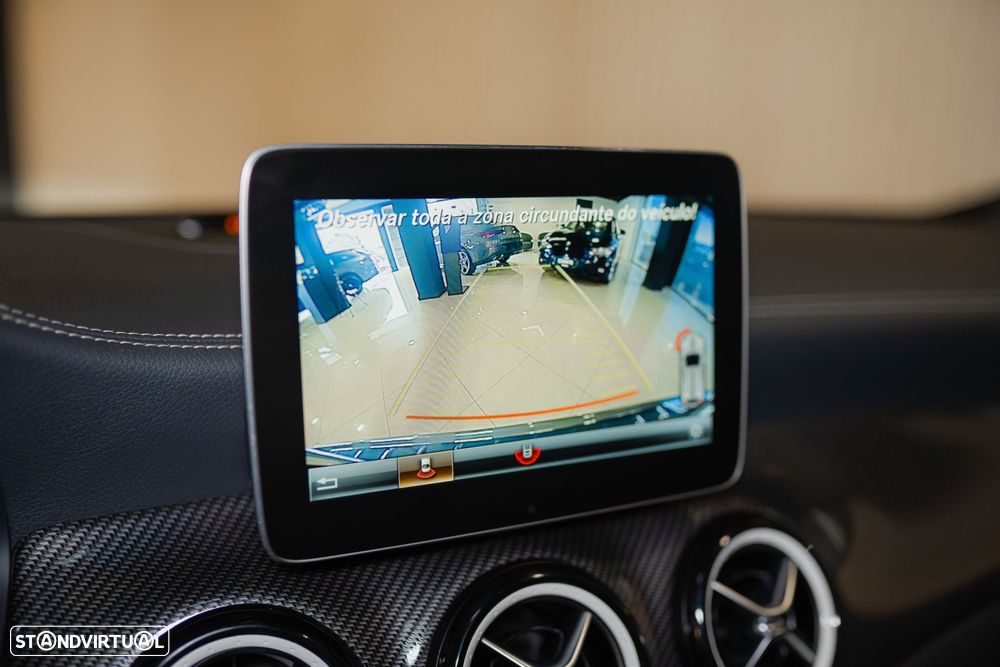 Mercedes-Benz GLA 200 - 43