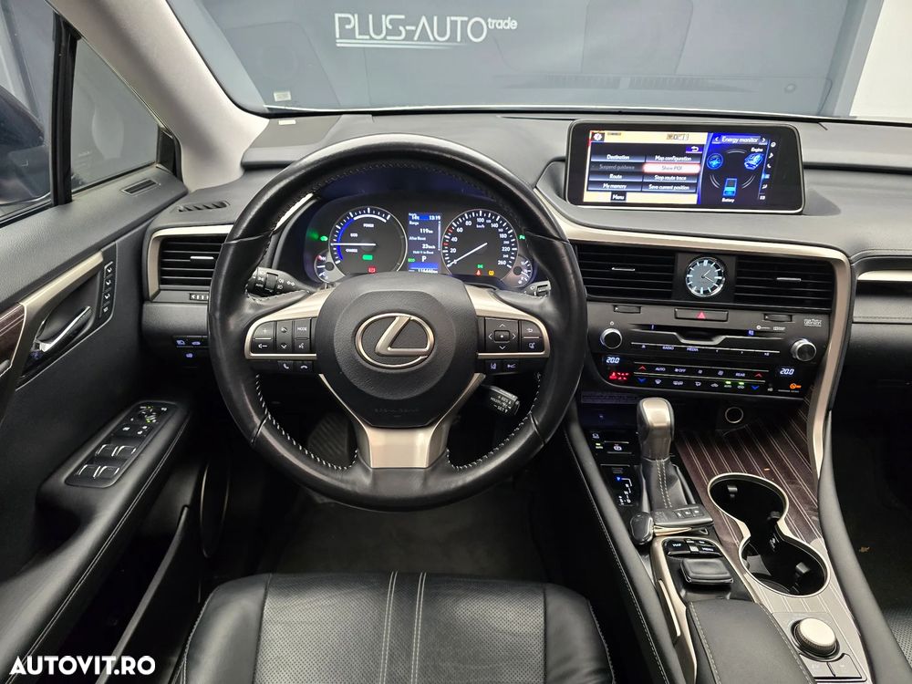 Lexus Seria RX - 16