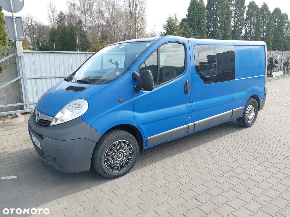 Opel Vivaro - 1