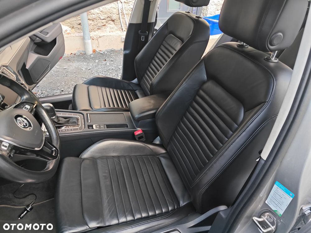 Volkswagen Passat 2.0 TDI Bi-Turbo BMT 4Mot Highline DSG - 9