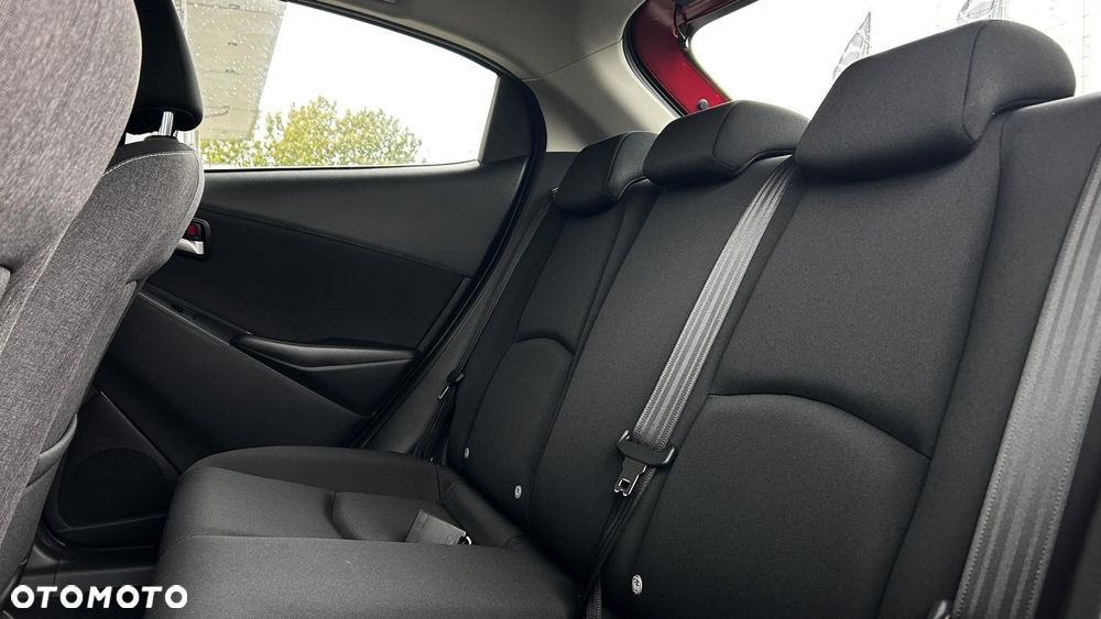 Mazda 2 - 25