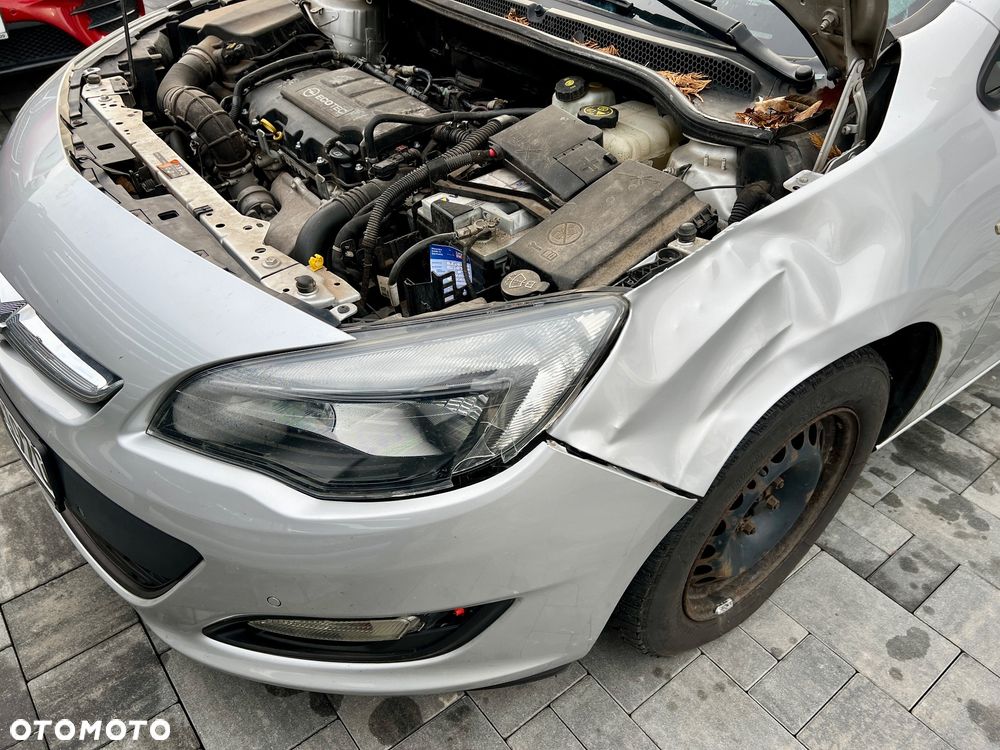 Opel Astra 1.4 Turbo Active - 32