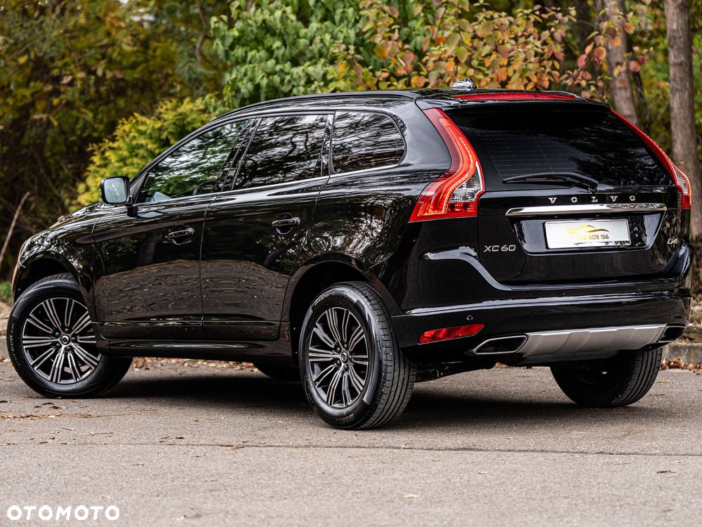Volvo XC 60 D4 Momentum - 24
