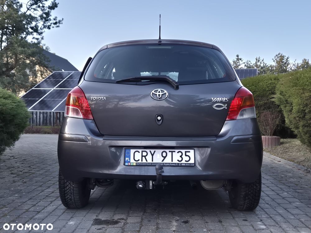 Toyota Yaris - 24