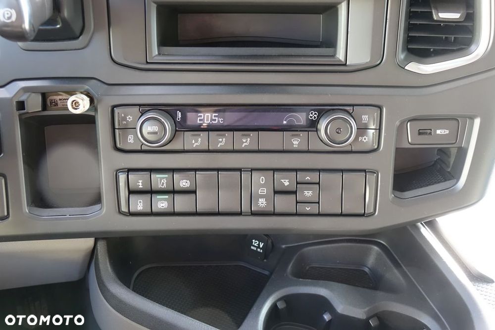 Scania S450 / EURO 6 / STANDARD / AUTOMAT / RETARDER / KLIMATYZACJA POSTOJOWA / LODÓWKA  /  2 ZBIORNIKI 700L / PO KONTRAKCIE - 32