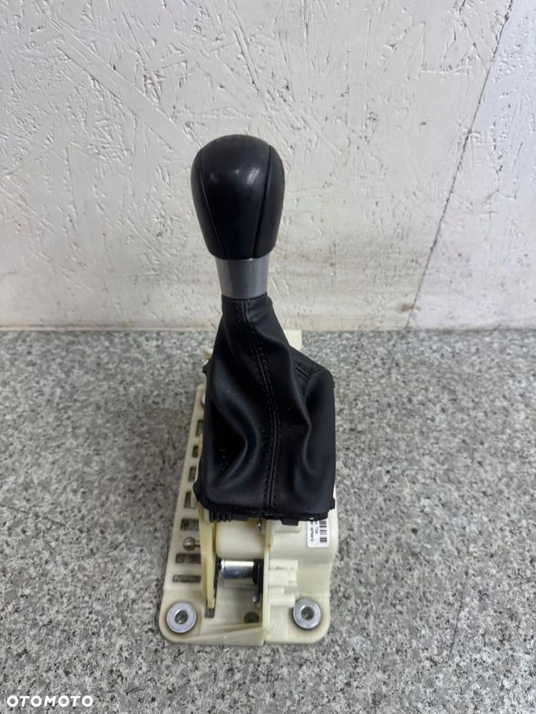 wybierak gałka dzwignia zmiany biegów volvo v70 iii 2012- 31367606 - 9