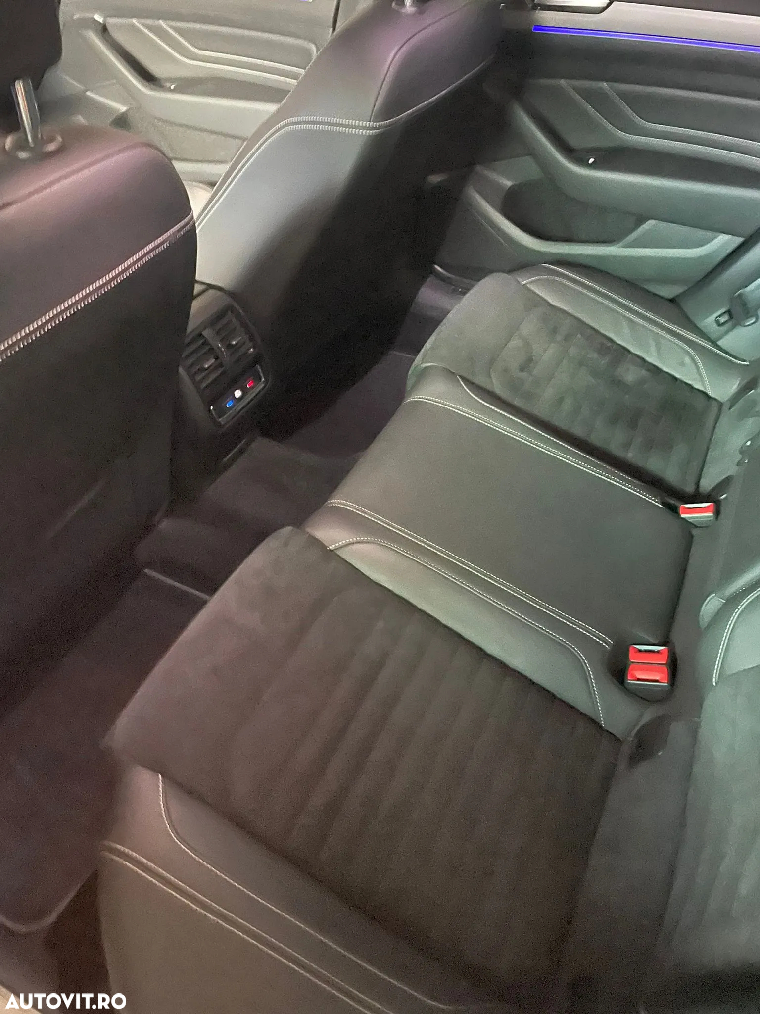 Volkswagen Passat Variant 1.4 TSI ACT DSG Comfortline - 4