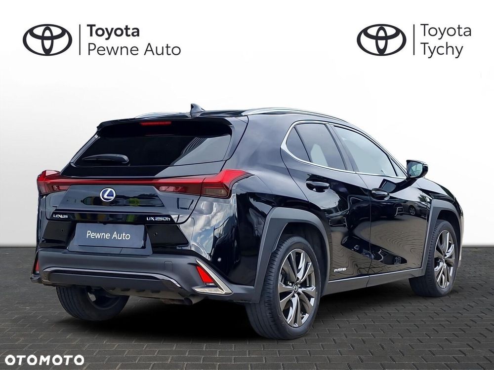 Lexus UX - 17