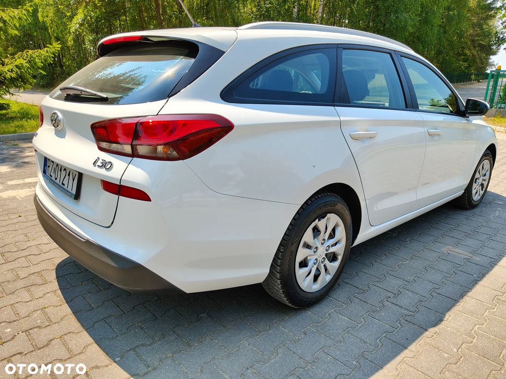 Hyundai i30 1.6 D Classic + - 4