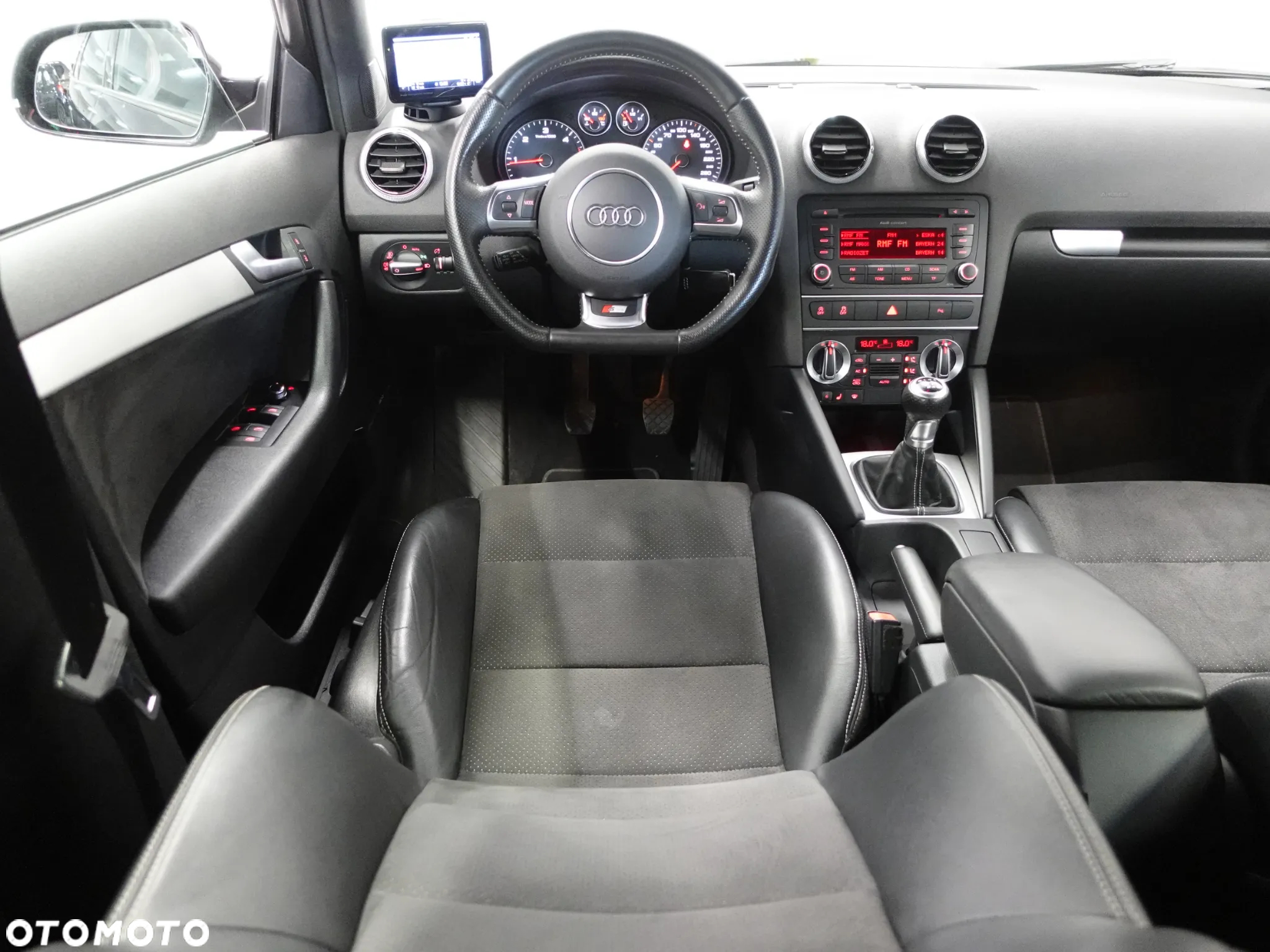 Audi A3 2.0 TDI Sportback DPF quattro S line Sportpaket - 32