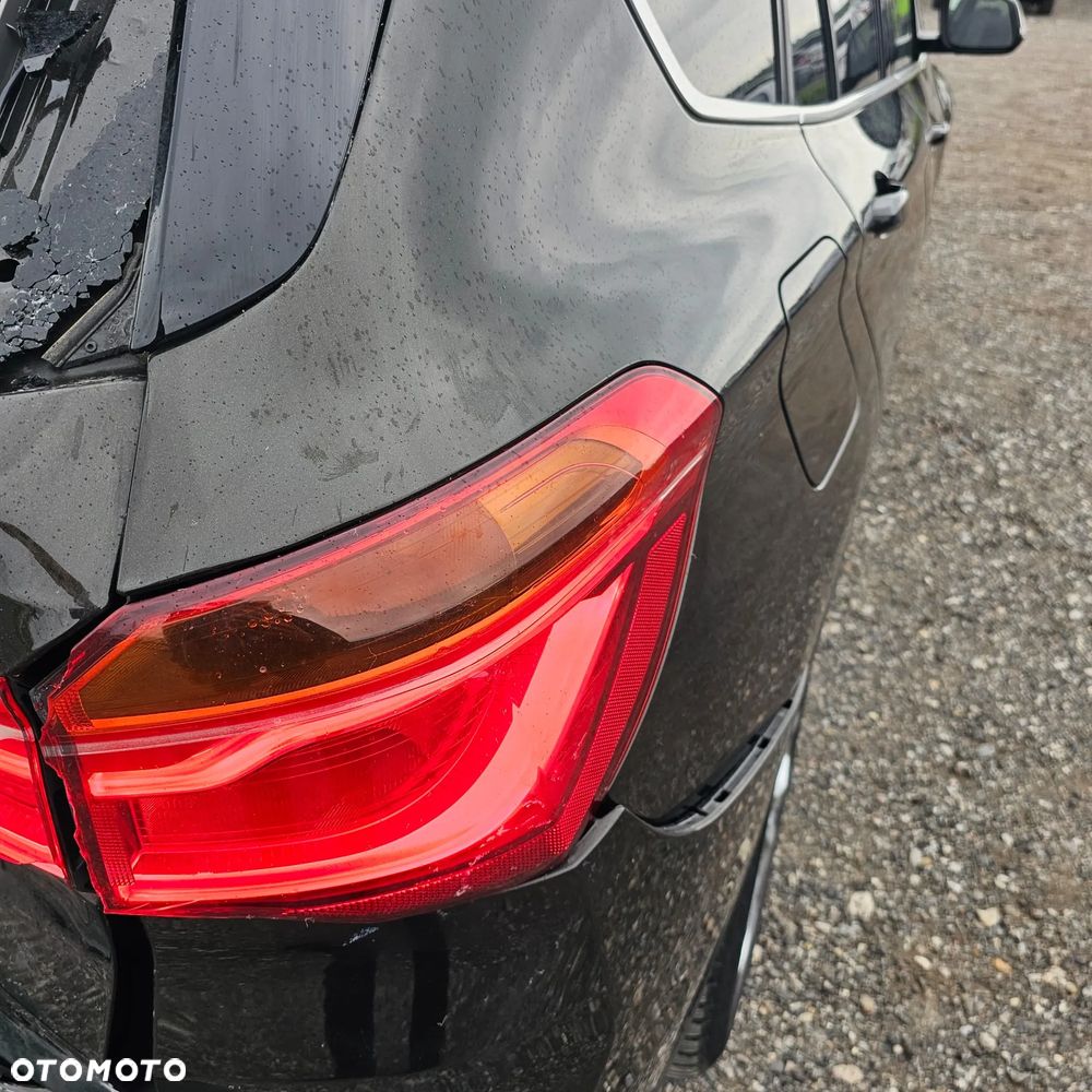 BMW X1 xDrive20i Sport Line - 23