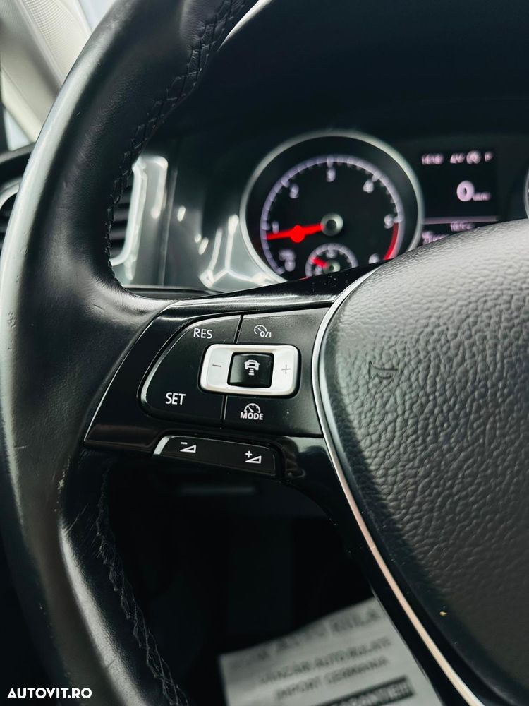 Volkswagen Golf 1.6 TDI SCR DSG Comfortline - 27