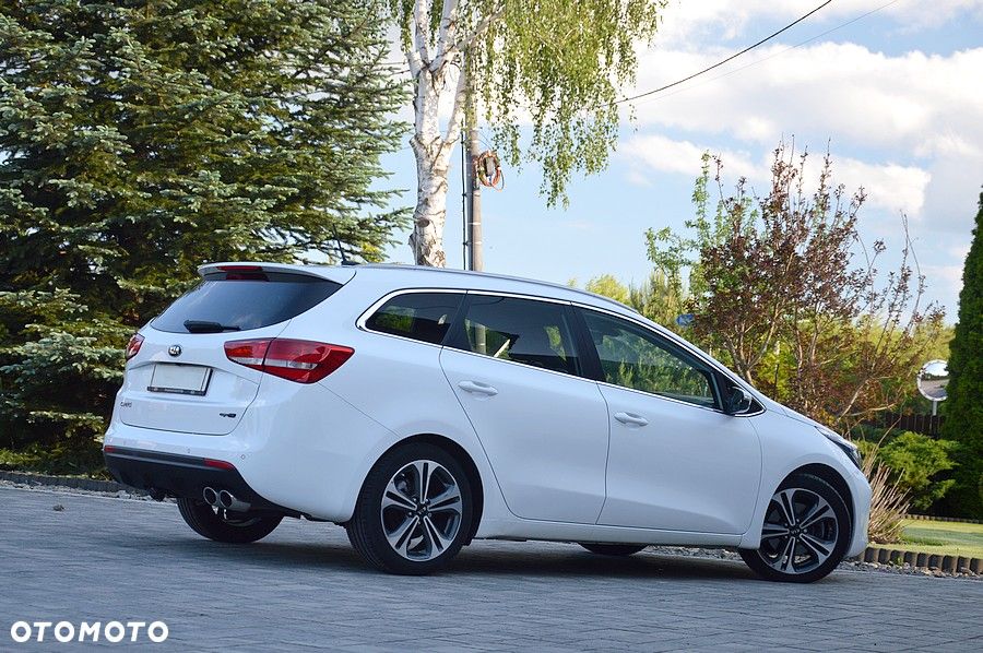 Kia Ceed 1.6 CRDi GT Line DCT - 11
