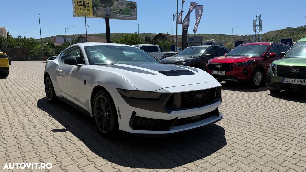 Ford Mustang 5.0 V8 Aut. Dark Horse - 8