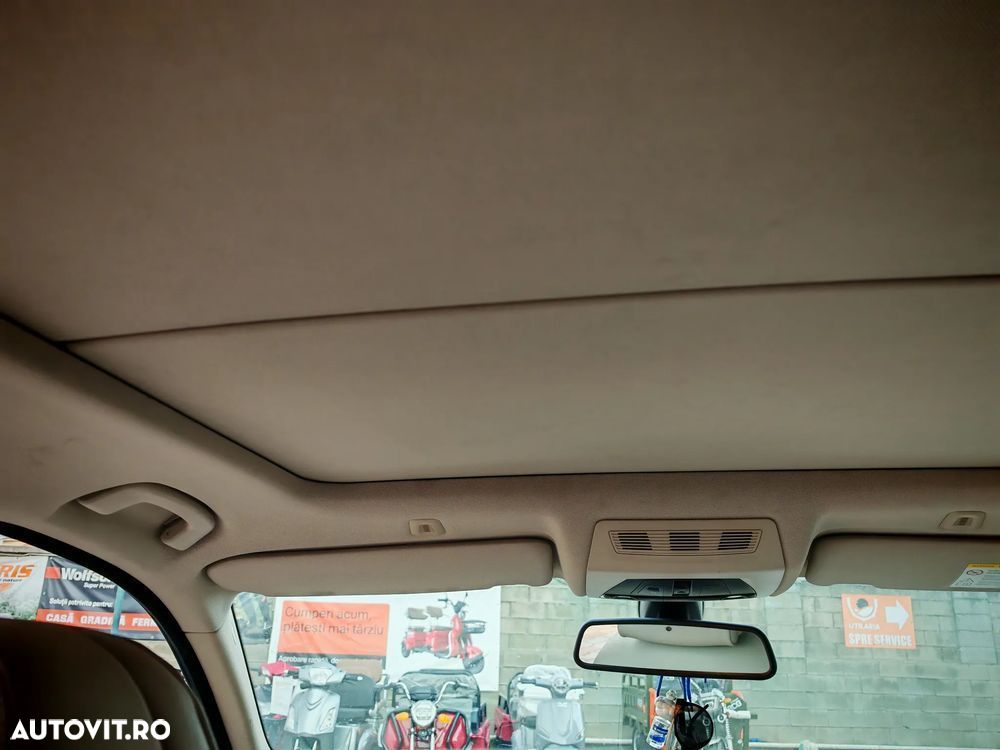 BMW Seria 5 520d Touring - 5