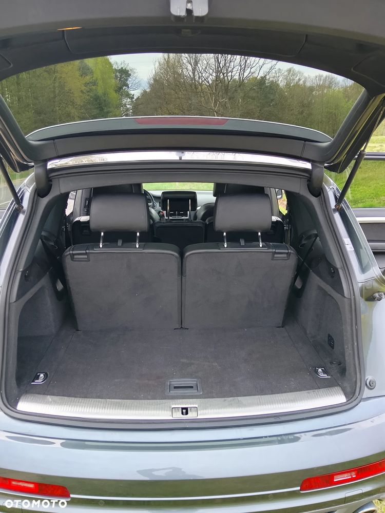 Audi Q7 - 10
