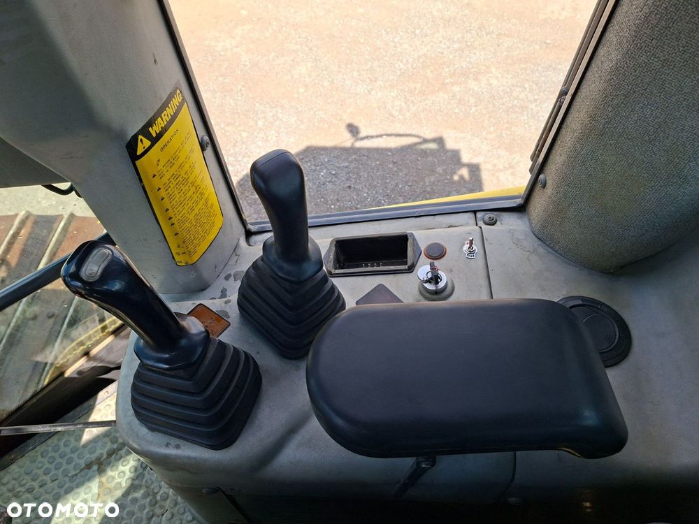New Holland D 150 - 12