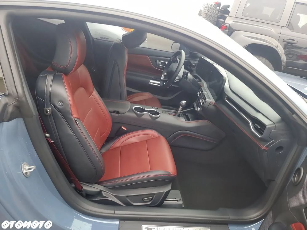 Ford Mustang 5.0 V8 GT - 11