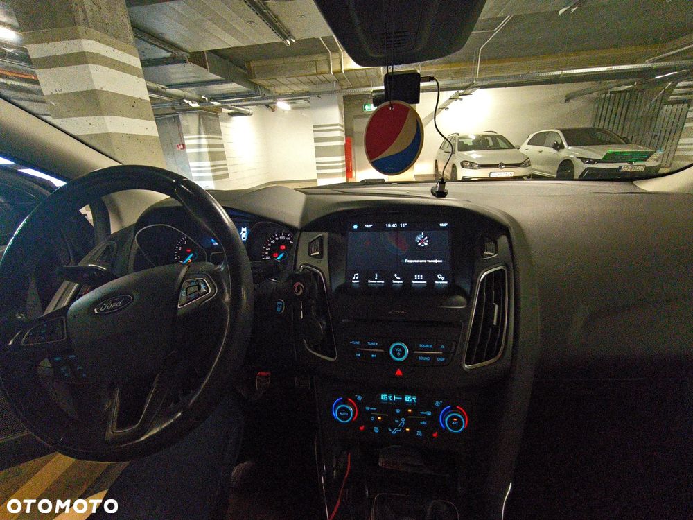 Ford Focus 1.6 FF Titanium - 7