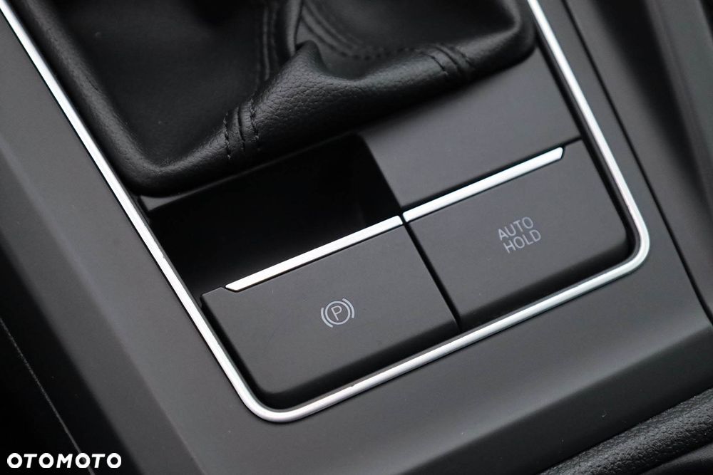 Volkswagen Golf 2.0 TDI Life - 30