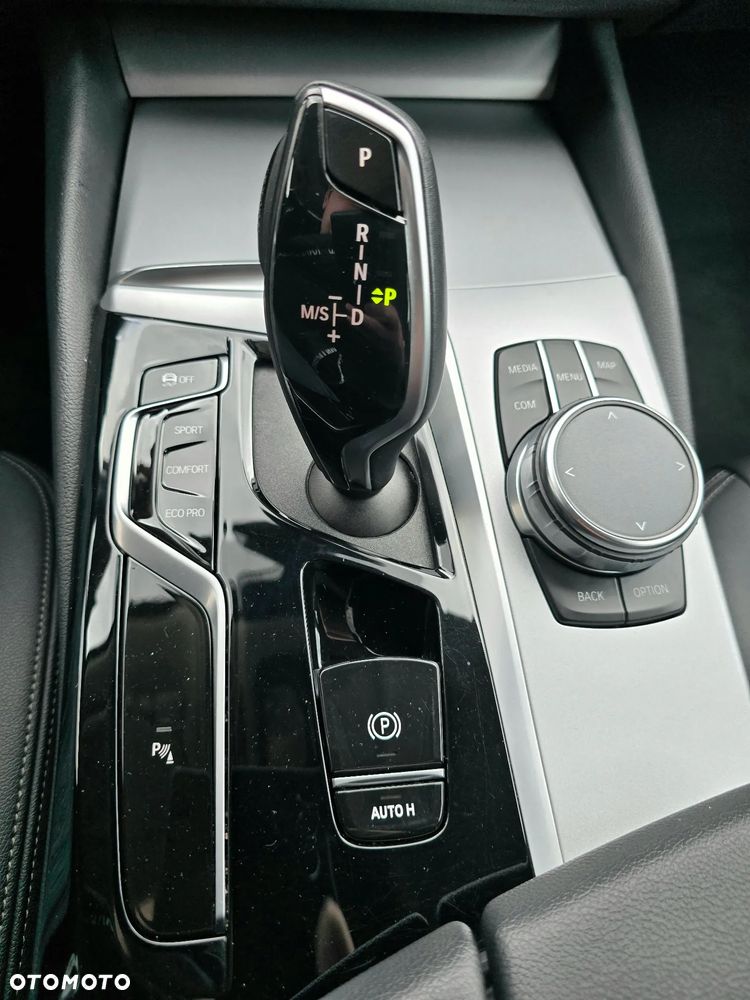 BMW Seria 5 530i xDrive mHEV Luxury Line - 27