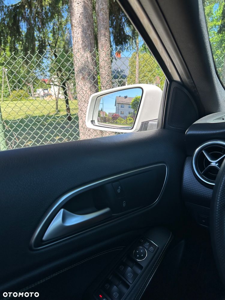 Mercedes-Benz Klasa A 180 7G-DCT SCORE - 31