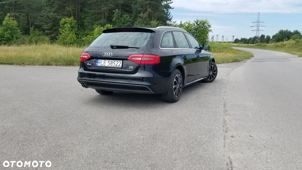 Audi A4 Avant 2.0 TDI DPF quattro S line Sportpaket - 5
