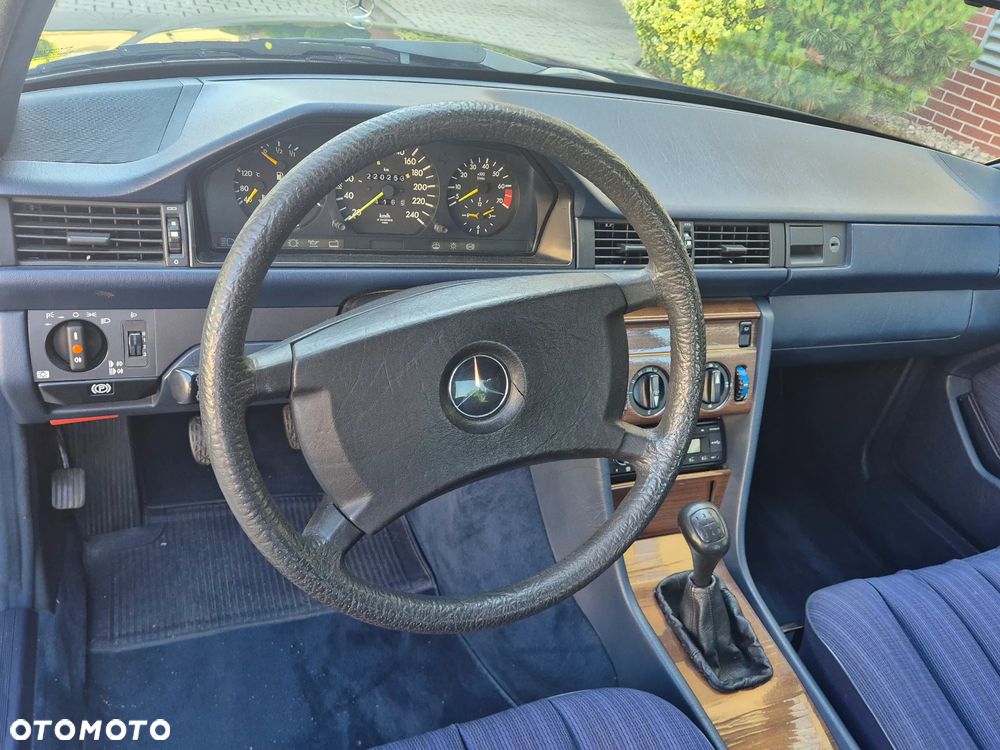 Mercedes-Benz W124 (1984-1993) - 7