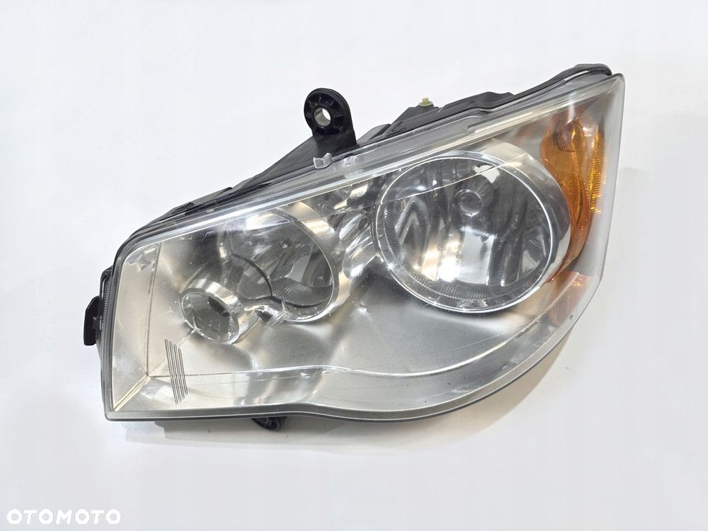 reflektor lampa przód lewy chrysler voyager town country usa 05113337ae - 1