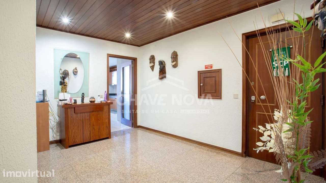 LA Apartamento T5 Para Venda no Centro de Vila Nova de Gaia - Grande imagem: 4/26