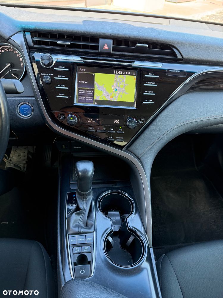 Toyota Camry 2.5 Hybrid Comfort CVT - 13