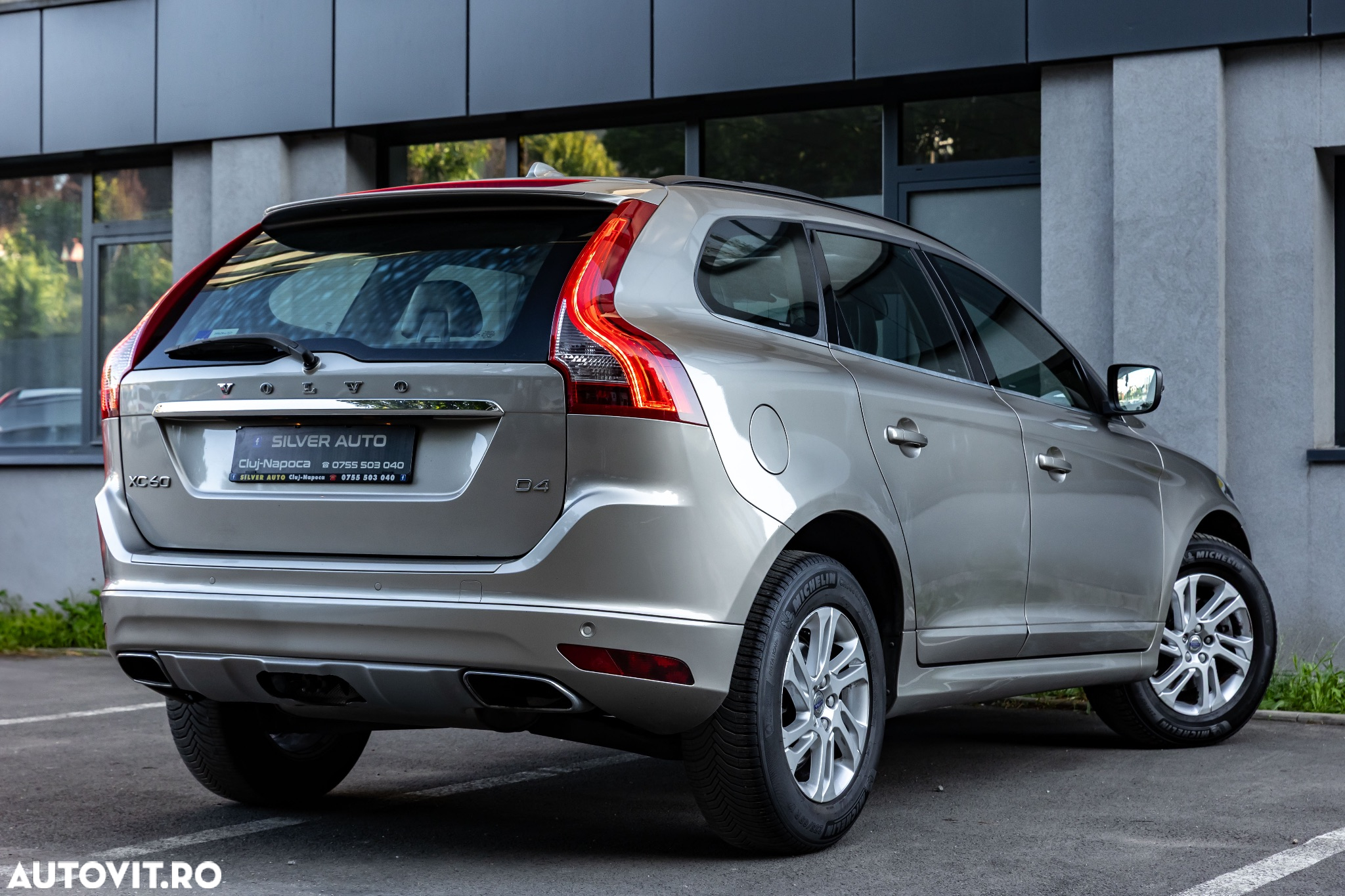 Volvo XC 60 D4 Geartronic Summum - 14