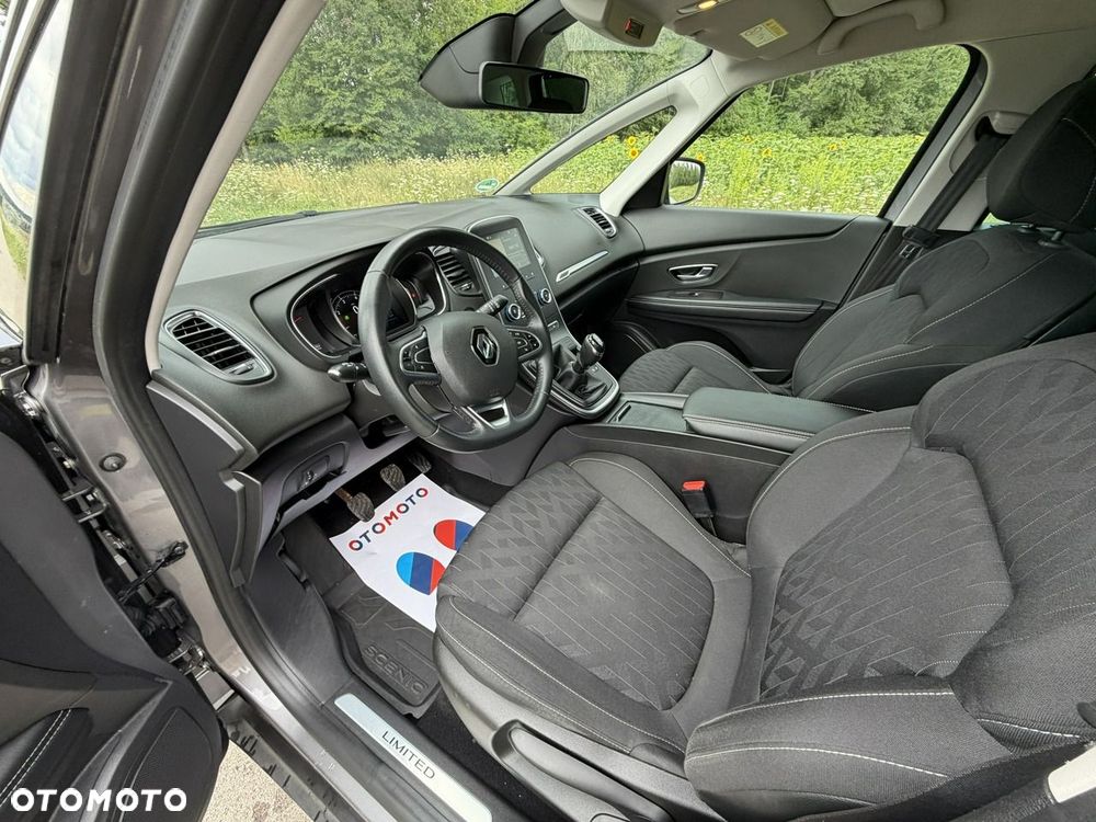 Renault Grand Scenic - 16