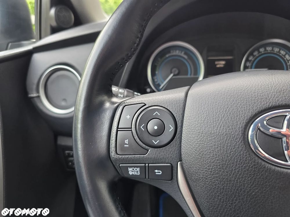 Toyota Auris - 29