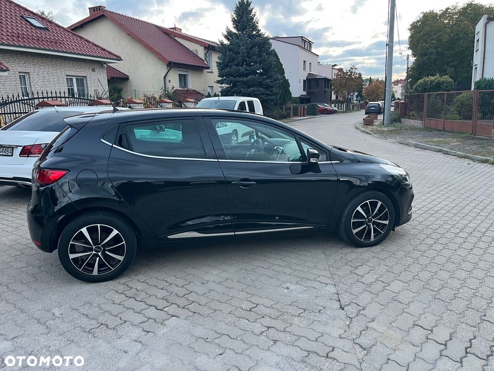 Renault Clio - 17