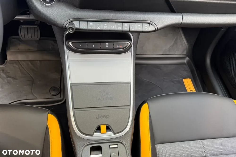 Jeep Avenger 1.2 T3 mHEV The North Face 4xe eDCT6 - 18