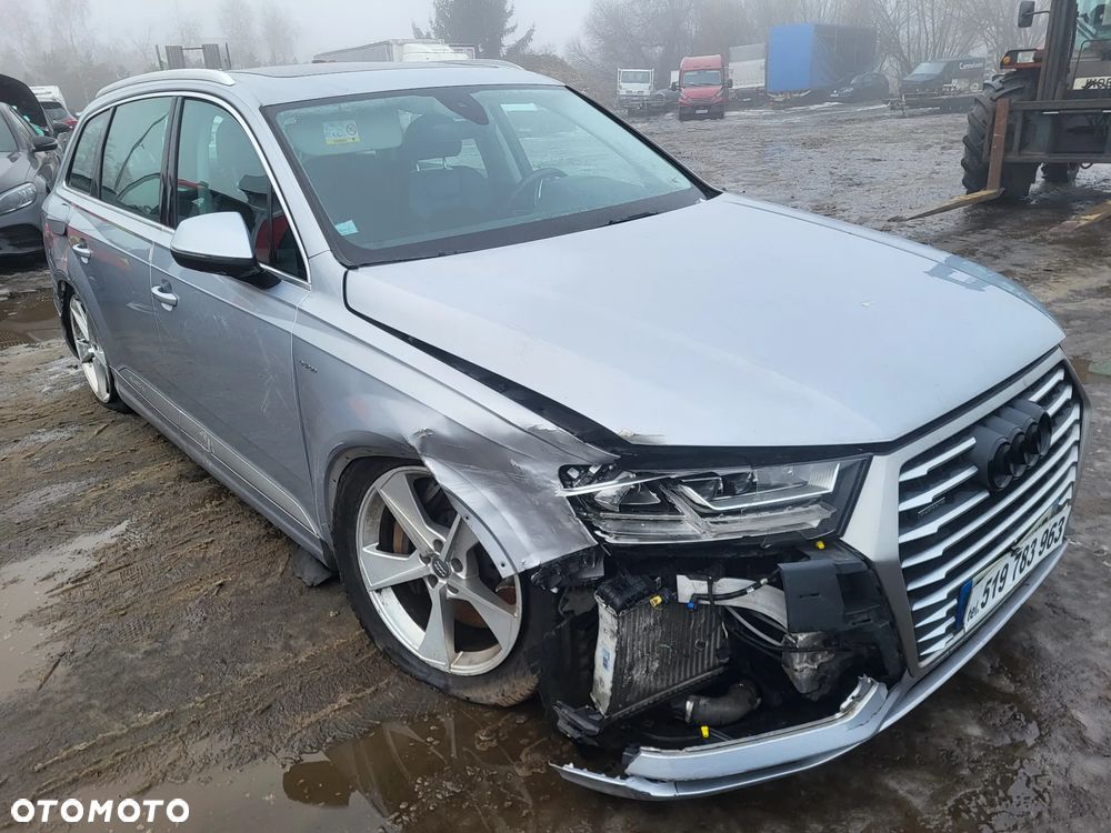Audi Q7 - 4