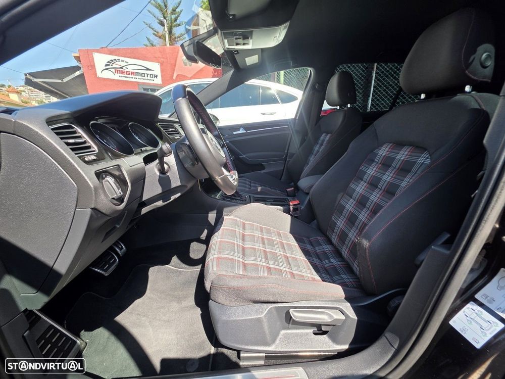 VW Golf 2.0 TSi GTi DSG Performance - 8