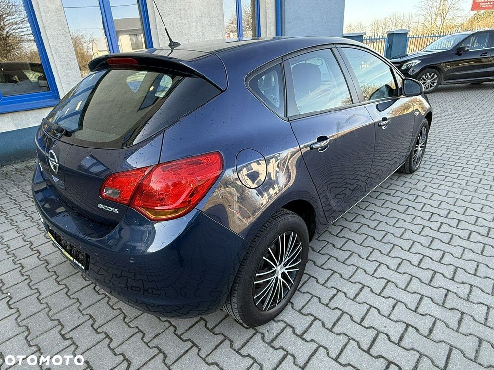 Opel Astra - 4