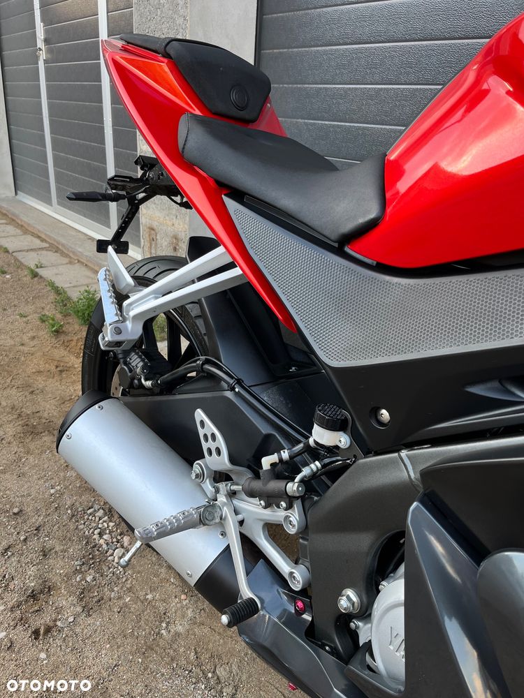 Yamaha YZF - 2
