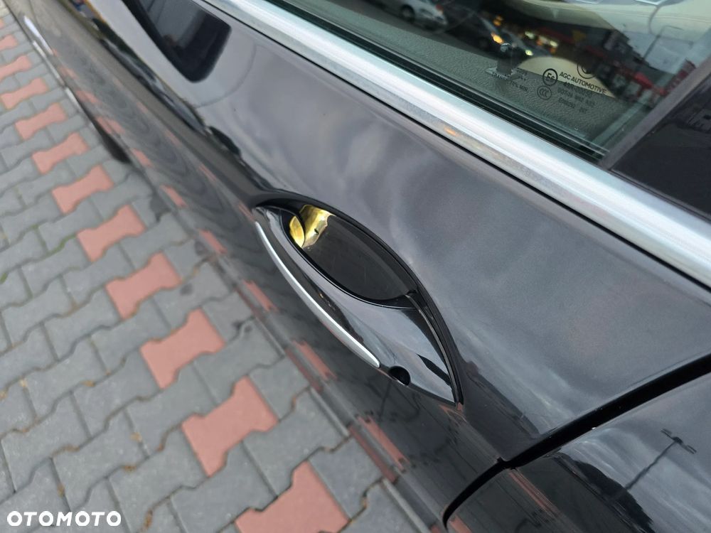 BMW Seria 5 520d Luxury Line - 32