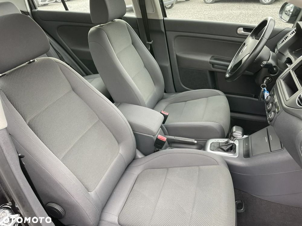 Volkswagen Golf Plus - 25